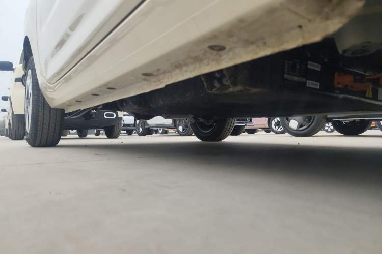 Used Geely Galaxy Panda 2025 210 km – Yuanqi Bear Right Side Sill