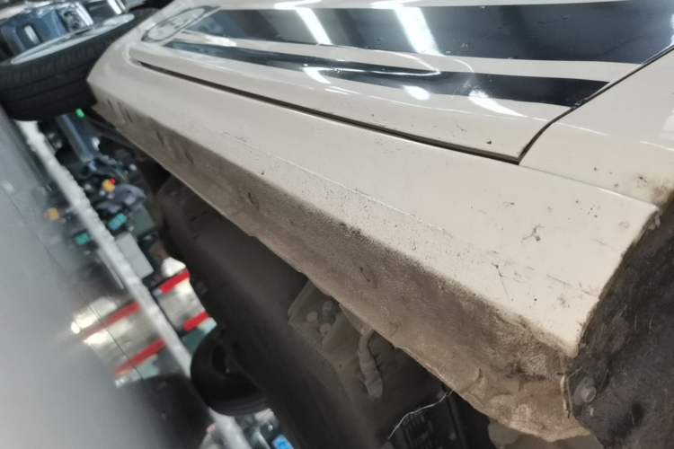 Used Geely Galaxy Panda 2025 210 km – Yuanqi Bear Right Side Sill
