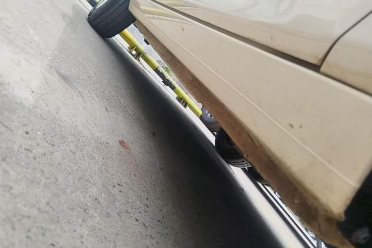 Used Geely Galaxy Panda 2025 210 km – Yuanqi Bear Right Side Sill