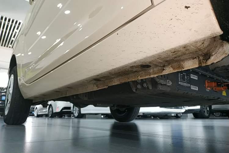 Used Geely Galaxy Panda 2025 210 km – Yuanqi Bear Right Side Sill