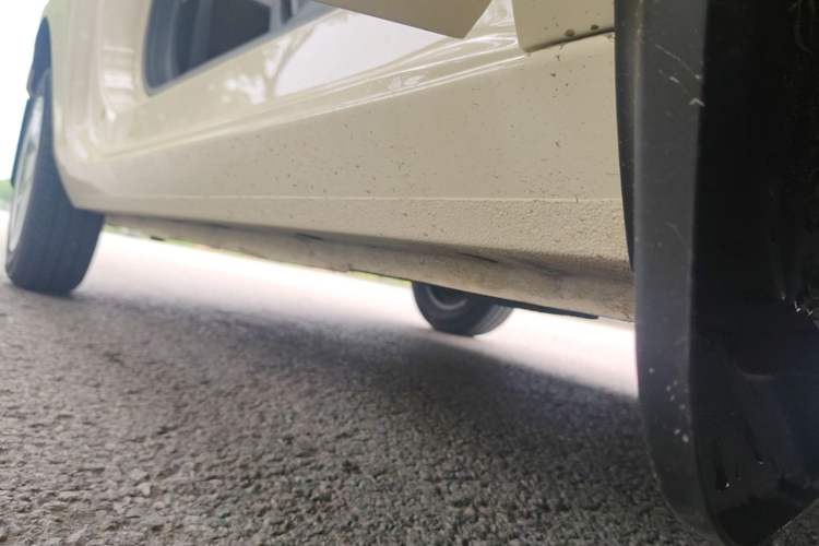 Used Geely Galaxy Panda 2025 210 km – Yuanqi Bear Right Side Sill