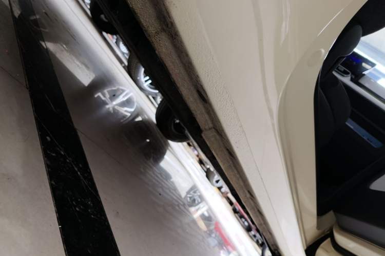 Used Geely Galaxy Panda 2025 210 km – Yuanqi Bear Right Side Sill
