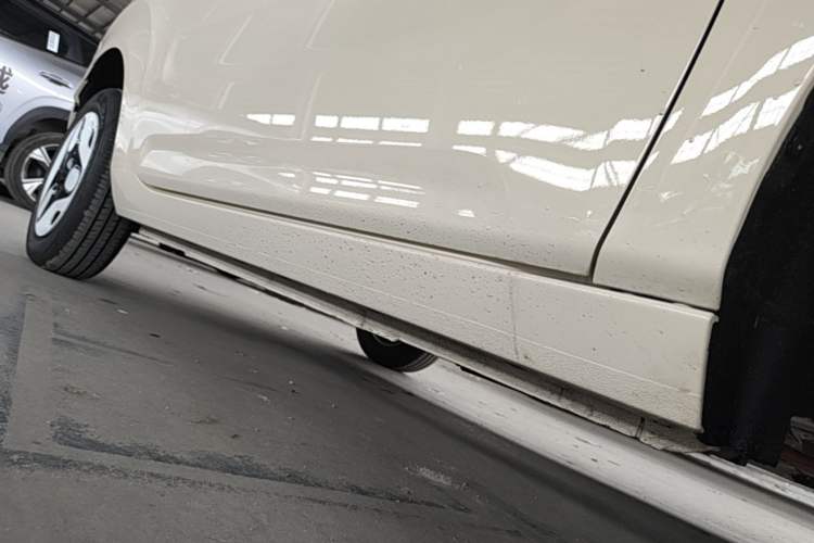 Used Geely Galaxy Panda 2025 210 km – Yuanqi Bear Right Side Sill