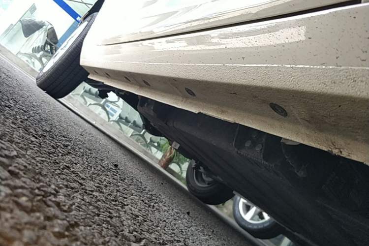 Used Geely Galaxy Panda 2025 210 km – Yuanqi Bear Right Side Sill