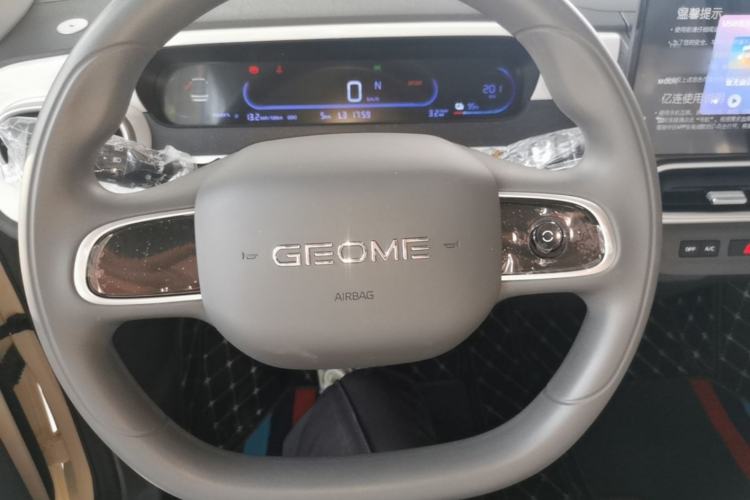 Used Geely Galaxy Panda 2025 210 km – Yuanqi Bear Steering Wheel