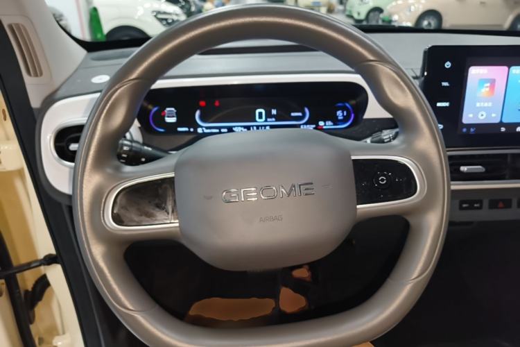Used Geely Galaxy Panda 2025 210 km – Yuanqi Bear Steering Wheel