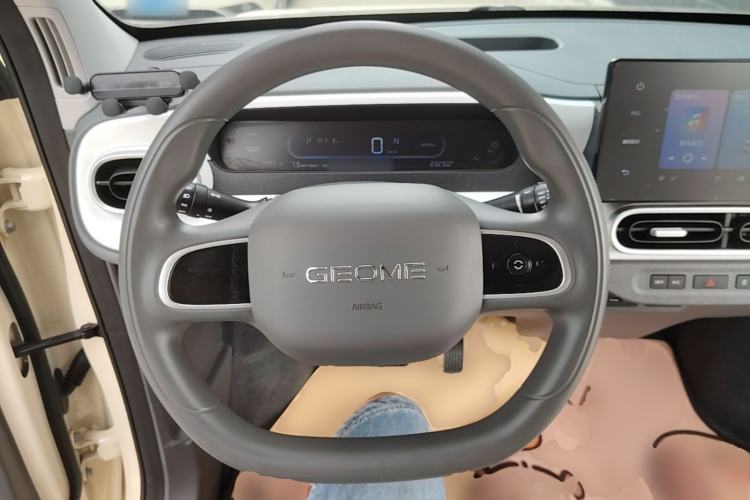 Used Geely Galaxy Panda 2025 210 km – Yuanqi Bear Steering Wheel