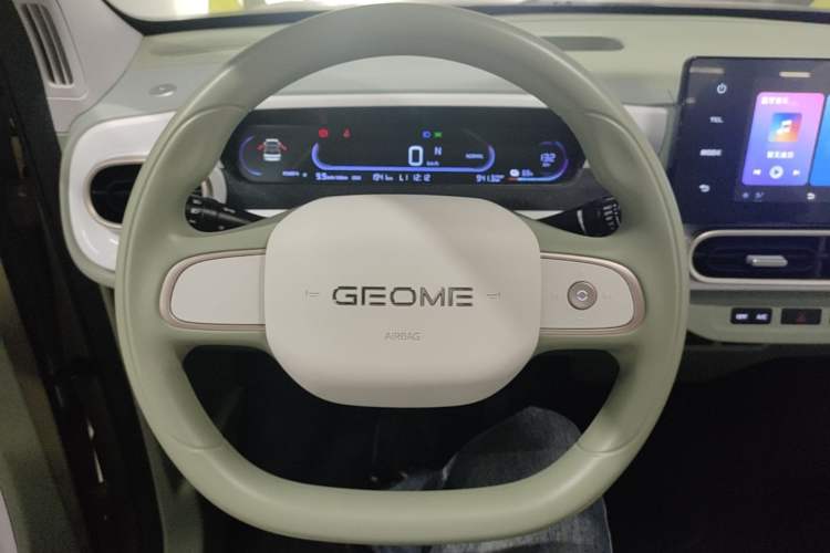 Used Geely Galaxy Panda 2025 210km Panda Rider Steering Wheel
