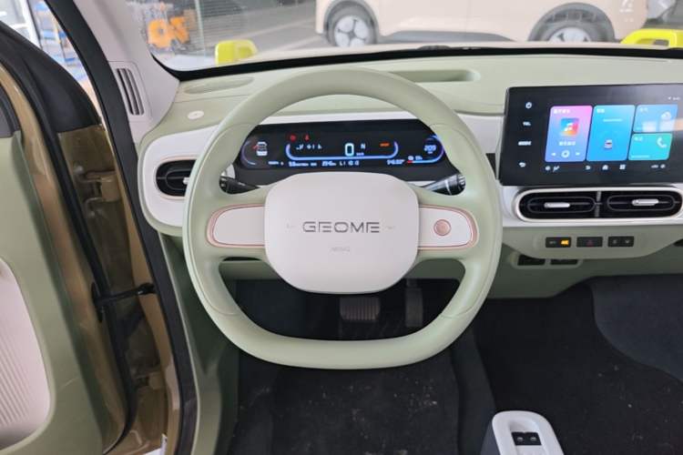 Used Geely Galaxy Panda 2025 210km Panda Rider Steering Wheel