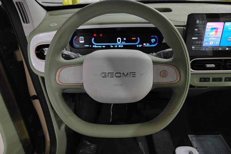 Used Geely Galaxy Panda 2025 210km Panda Rider Steering Wheel