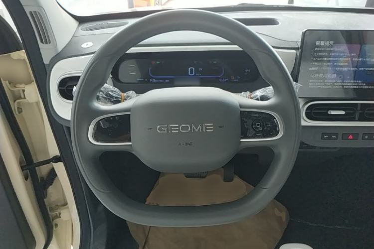 Used Geely Galaxy Panda 2025 210 km – Yuanqi Bear Steering Wheel