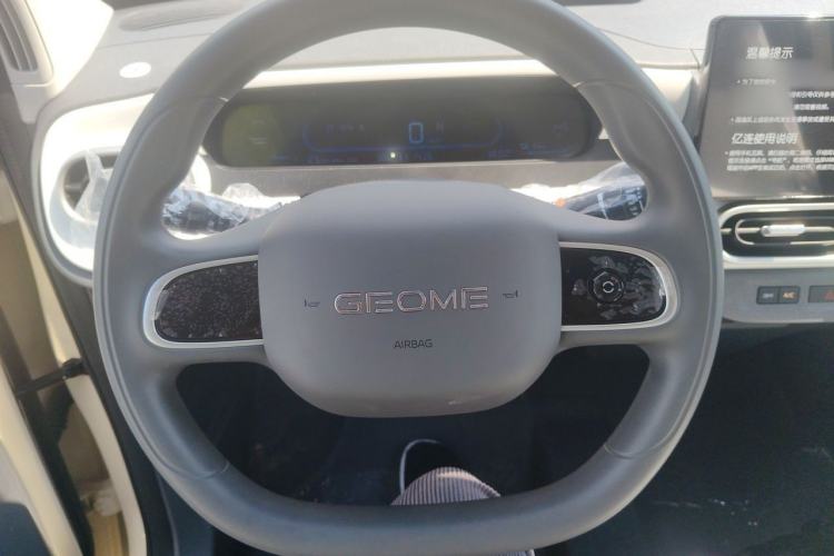 Used Geely Galaxy Panda 2025 210 km – Yuanqi Bear Steering Wheel