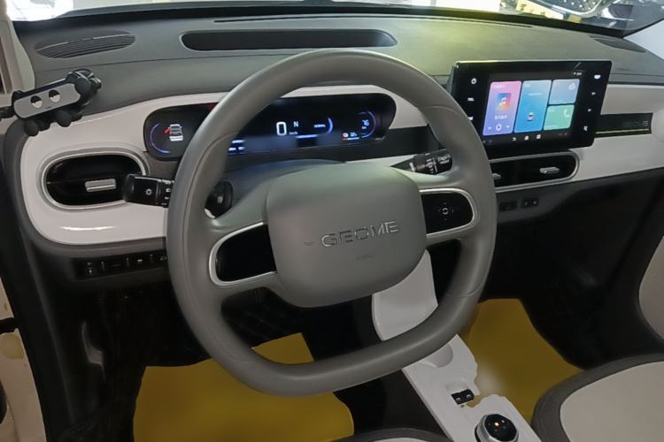 Used Geely Galaxy Panda 2025 210 km – Yuanqi Bear Steering Wheel