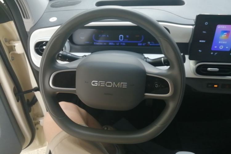 Used Geely Galaxy Panda 2025 210 km – Yuanqi Bear Steering Wheel