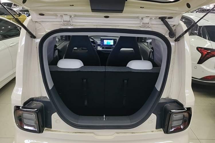 Used Geely Galaxy Panda 2025 210km Panda Kart Trunk