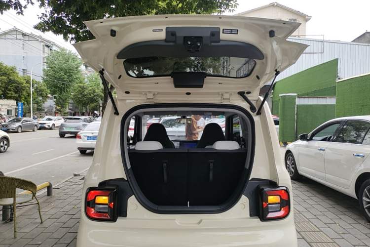 Used Geely Galaxy Panda 2025 210 km – Yuanqi Bear Trunk