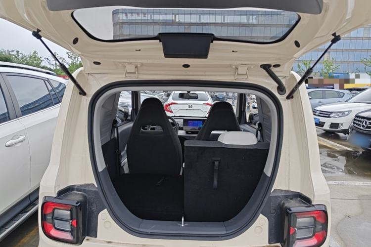 Used Geely Galaxy Panda 2025 210 km – Yuanqi Bear Trunk