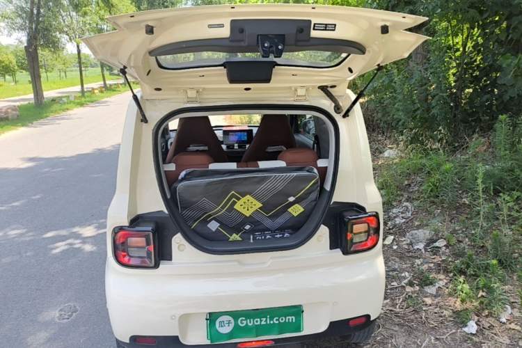 Used Geely Galaxy Panda 2025 210 km – Yuanqi Bear Trunk