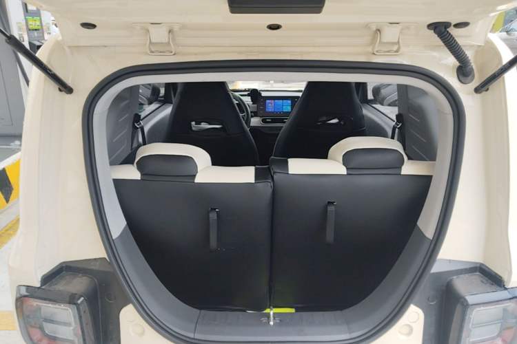 Used Geely Galaxy Panda 2025 210 km – Yuanqi Bear Trunk