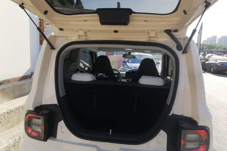 Used Geely Galaxy Panda 2025 210 km – Yuanqi Bear Trunk