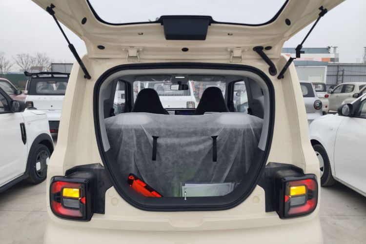 Used Geely Galaxy Panda 2025 210 km – Yuanqi Bear Trunk