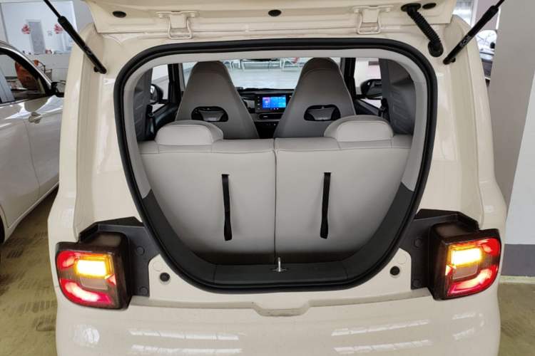 Used Geely Galaxy Panda 2025 210 km – Yuanqi Bear Trunk