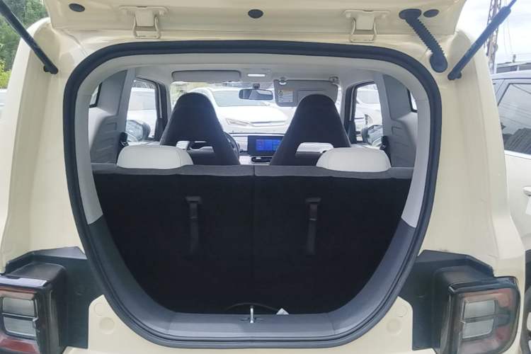 Used Geely Galaxy Panda 2025 210 km – Yuanqi Bear Trunk