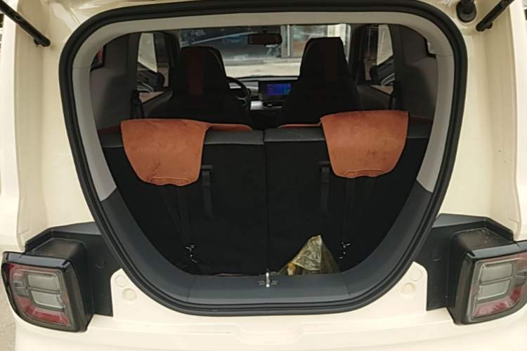 Used Geely Galaxy Panda 2025 210 km – Yuanqi Bear Trunk