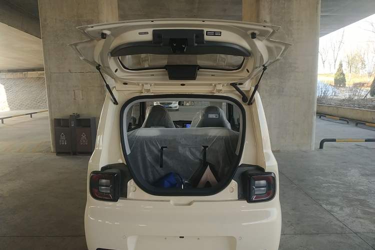 Used Geely Galaxy Panda 2025 210 km – Yuanqi Bear Trunk