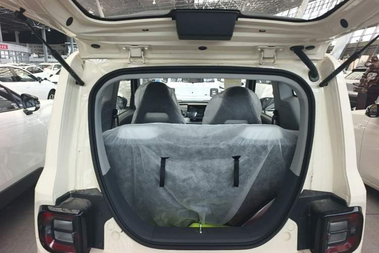 Used Geely Galaxy Panda 2025 210 km – Yuanqi Bear Trunk