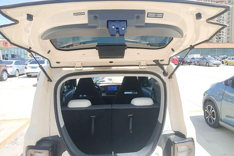 Used Geely Galaxy Panda 2025 210 km – Yuanqi Bear Trunk