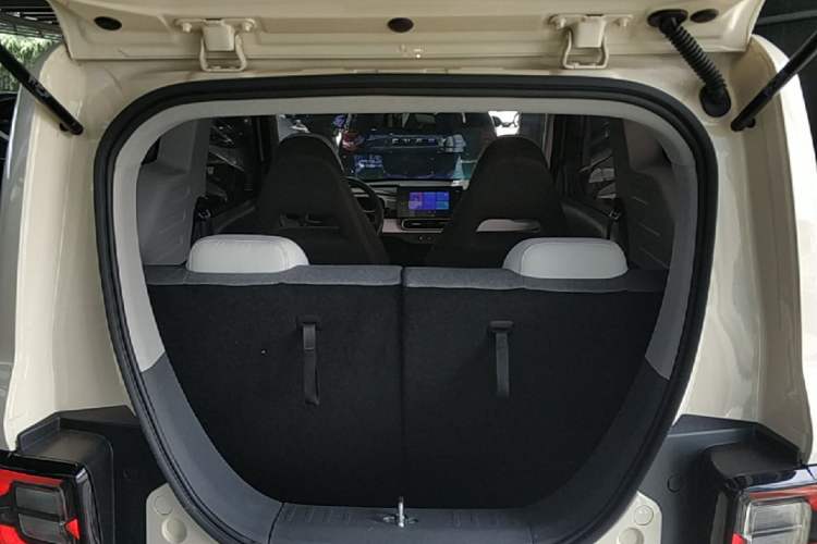 Used Geely Galaxy Panda 2025 210 km – Yuanqi Bear Trunk