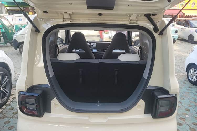 Used Geely Galaxy Panda 2025 210 km – Yuanqi Bear Trunk