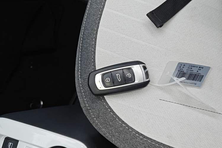 Used Geely Galaxy Panda 2025 210 km – Yuanqi Bear Vehicle Key