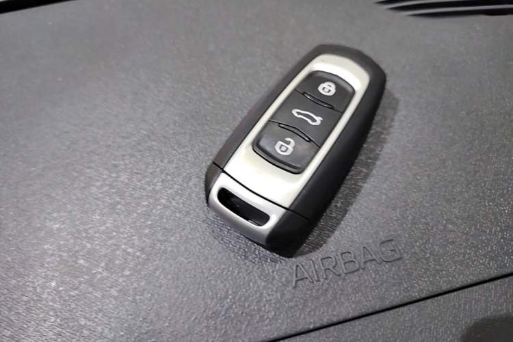 Used Geely Galaxy Panda 2025 210 km – Yuanqi Bear Vehicle Key