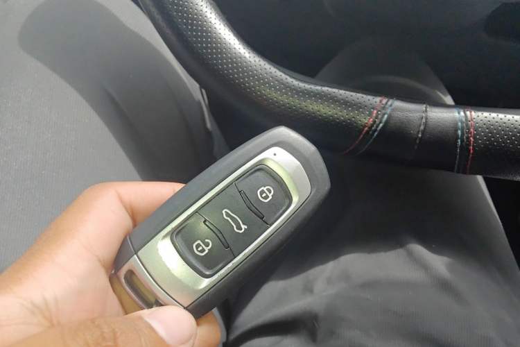 Used Geely Galaxy Panda 2025 210 km – Yuanqi Bear Vehicle Key