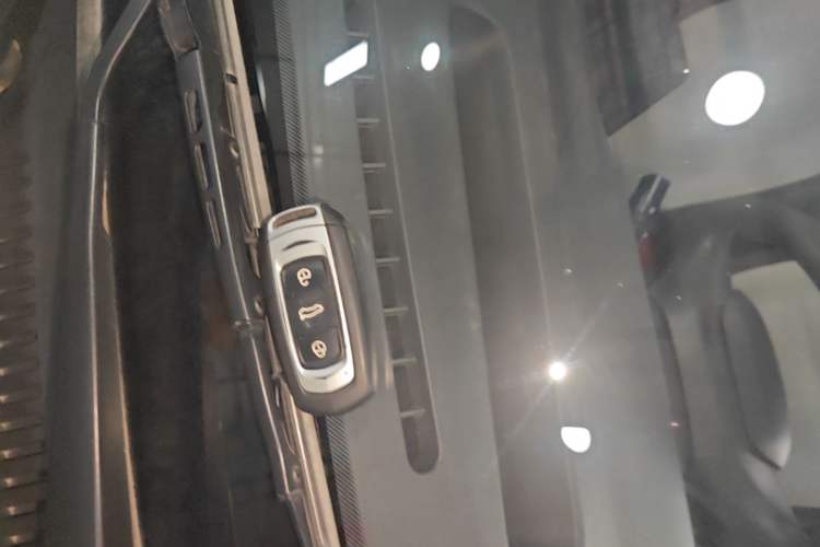 Used Geely Galaxy Panda 2025 210 km – Yuanqi Bear Vehicle Key