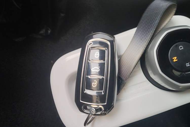 Used Geely Galaxy Panda 2025 210 km – Yuanqi Bear Vehicle Key