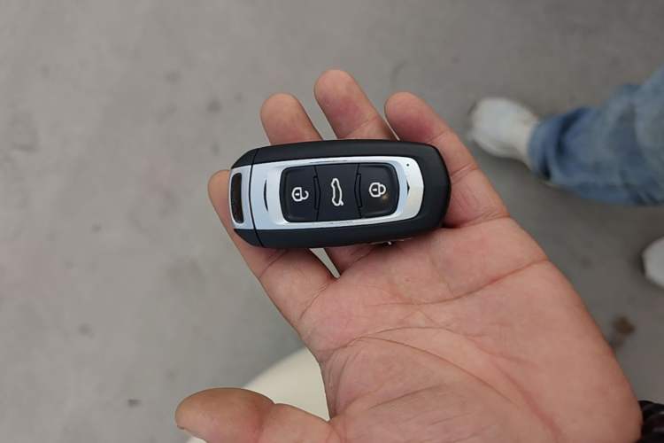 Used Geely Galaxy Panda 2025 210 km – Yuanqi Bear Vehicle Key