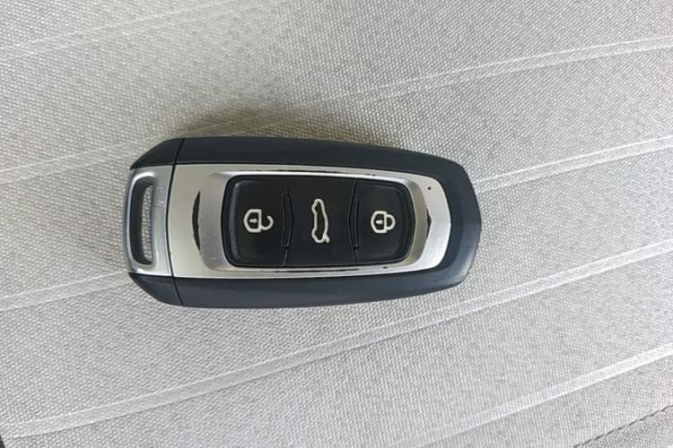 Used Geely Galaxy Panda 2025 210 km – Yuanqi Bear Vehicle Key
