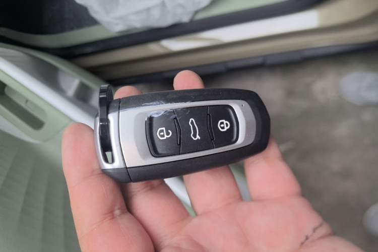 Used Geely Galaxy Panda 2025 210km Panda Rider Vehicle Key