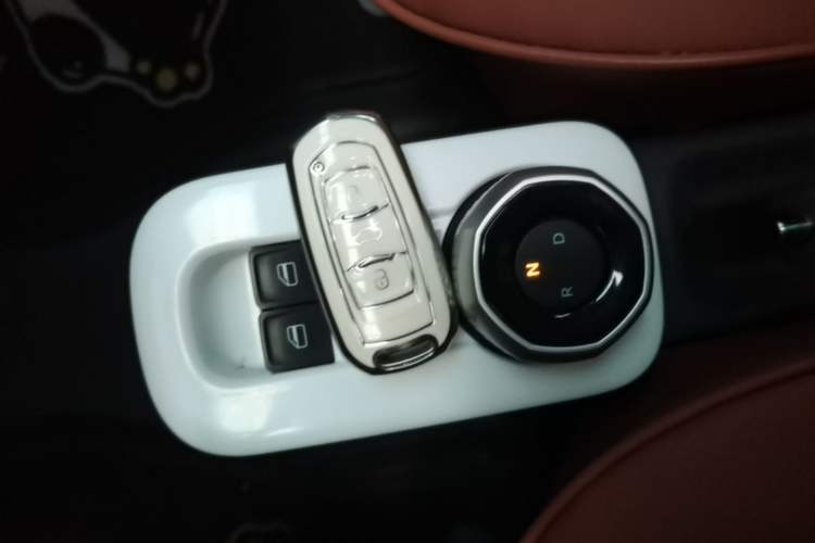 Used Geely Galaxy Panda 2025 210 km – Yuanqi Bear Vehicle Key