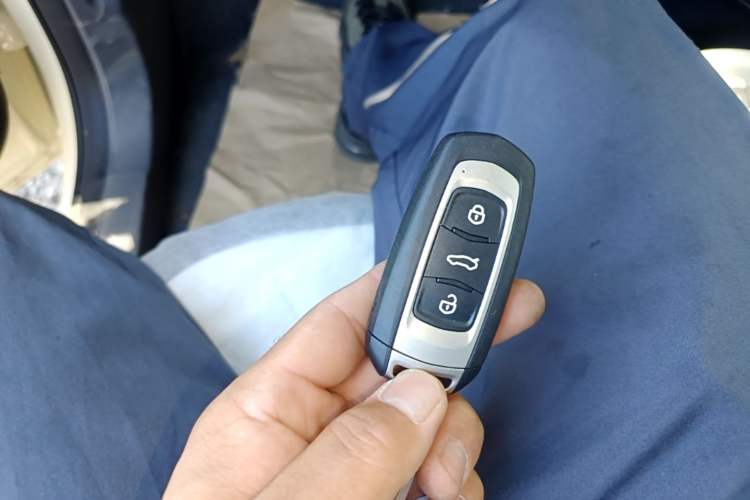 Used Geely Galaxy Panda 2025 210 km – Yuanqi Bear Vehicle Key