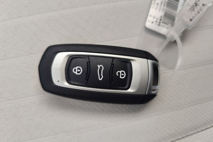 Used Geely Galaxy Panda 2025 210 km – Yuanqi Bear Vehicle Key