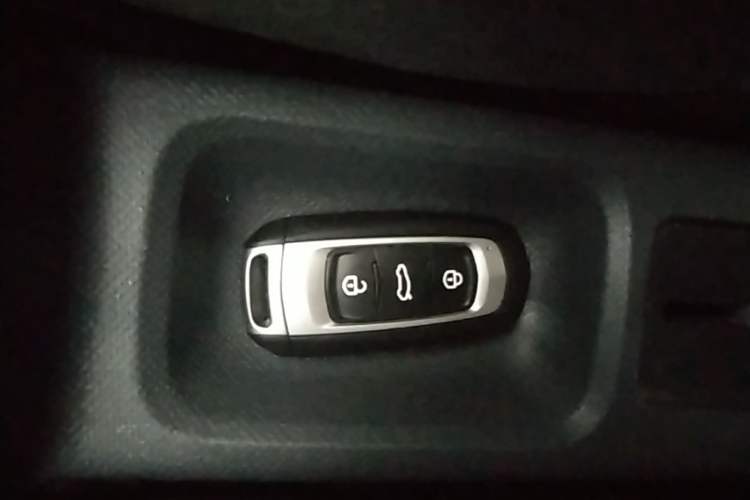 Used Geely Galaxy Panda 2025 210 km – Yuanqi Bear Vehicle Key