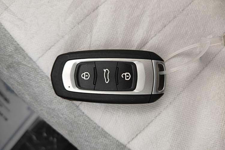 Used Geely Galaxy Panda 2025 210km Panda Rider Vehicle Key