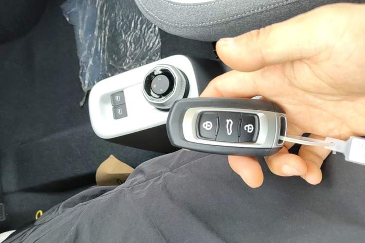 Used Geely Galaxy Panda 2025 210 km – Yuanqi Bear Vehicle Key