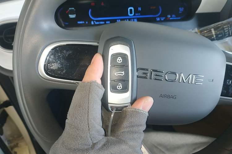 Used Geely Galaxy Panda 2025 210 km – Yuanqi Bear Vehicle Key