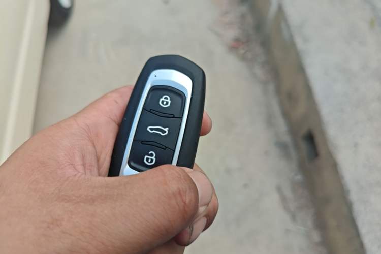 Used Geely Galaxy Panda 2025 210 km – Yuanqi Bear Vehicle Key