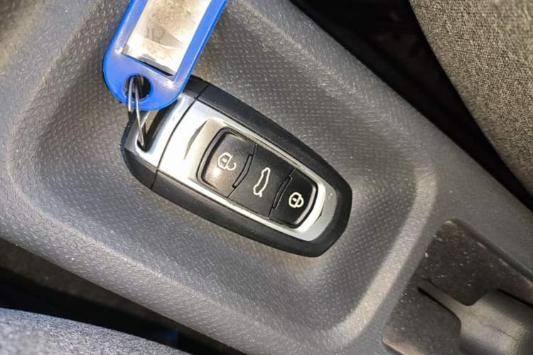 Used Geely Galaxy Panda 2025 210 km – Yuanqi Bear Vehicle Key